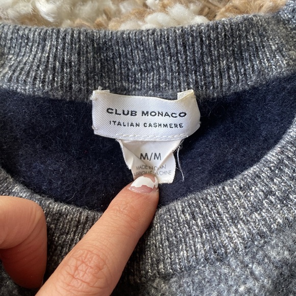 Cashmere Sweater by Club Monaco - Picture 4 of 10